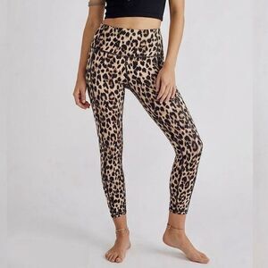 Victorias Secret Incredible Leggings 6 High Rise Leopard Cheetah Yoga Mob Wife